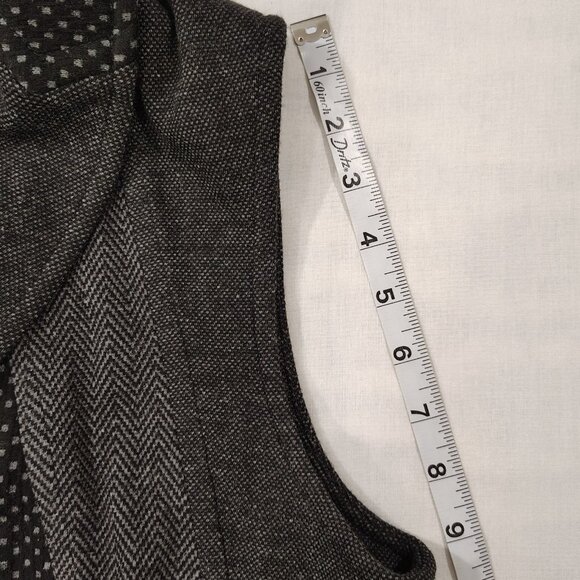 Coldwater Creek Herringbone Knit Vest M 10-12 Sleeveless Career Casual Gray - Picture 14 of 16